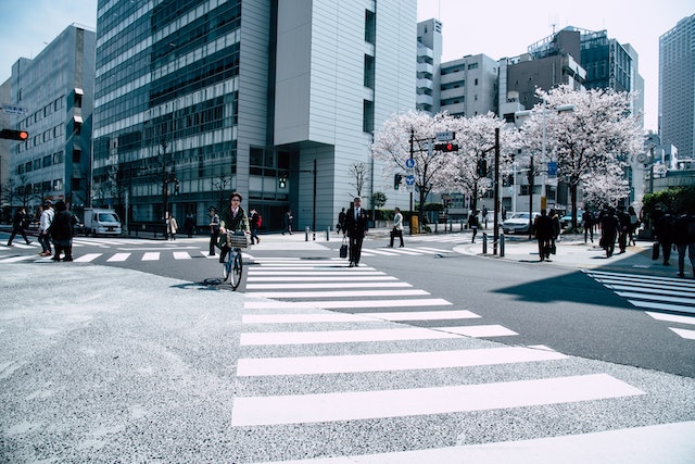 酉阳为何勤工俭学对在日本的留学生的职业生涯至关重要？